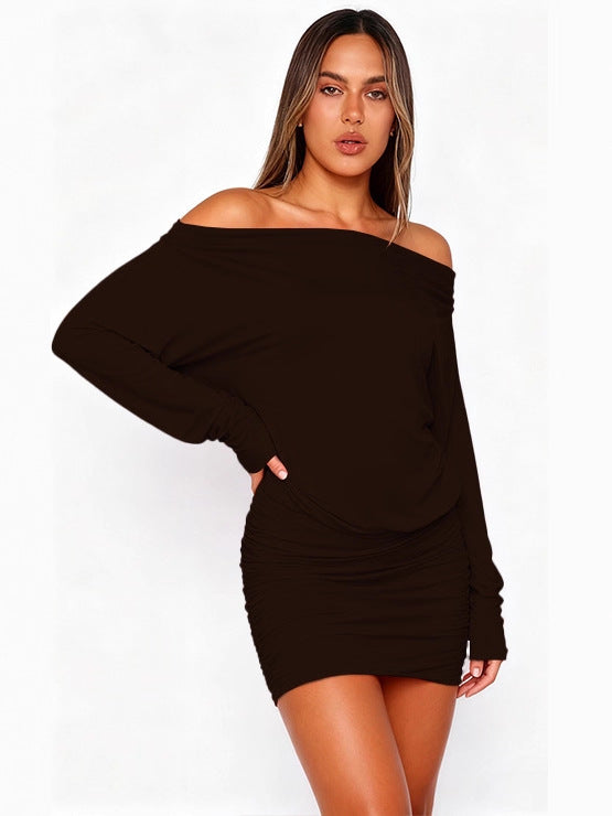 Vestido Entallado de Hombro Caído — Elegancia Seductora