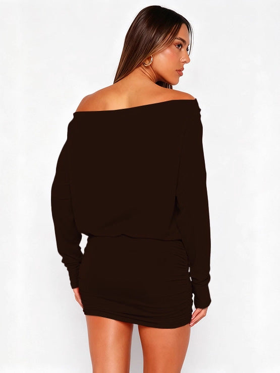 Vestido Entallado de Hombro Caído — Elegancia Seductora